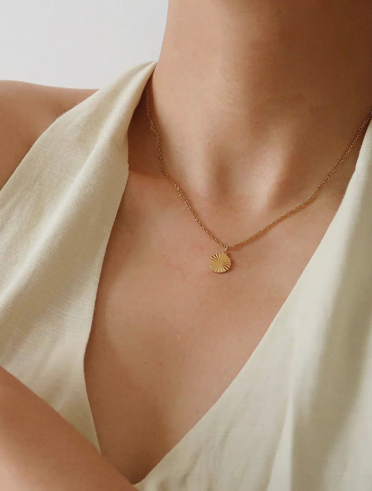 WR SUN GAZE NECKLACE