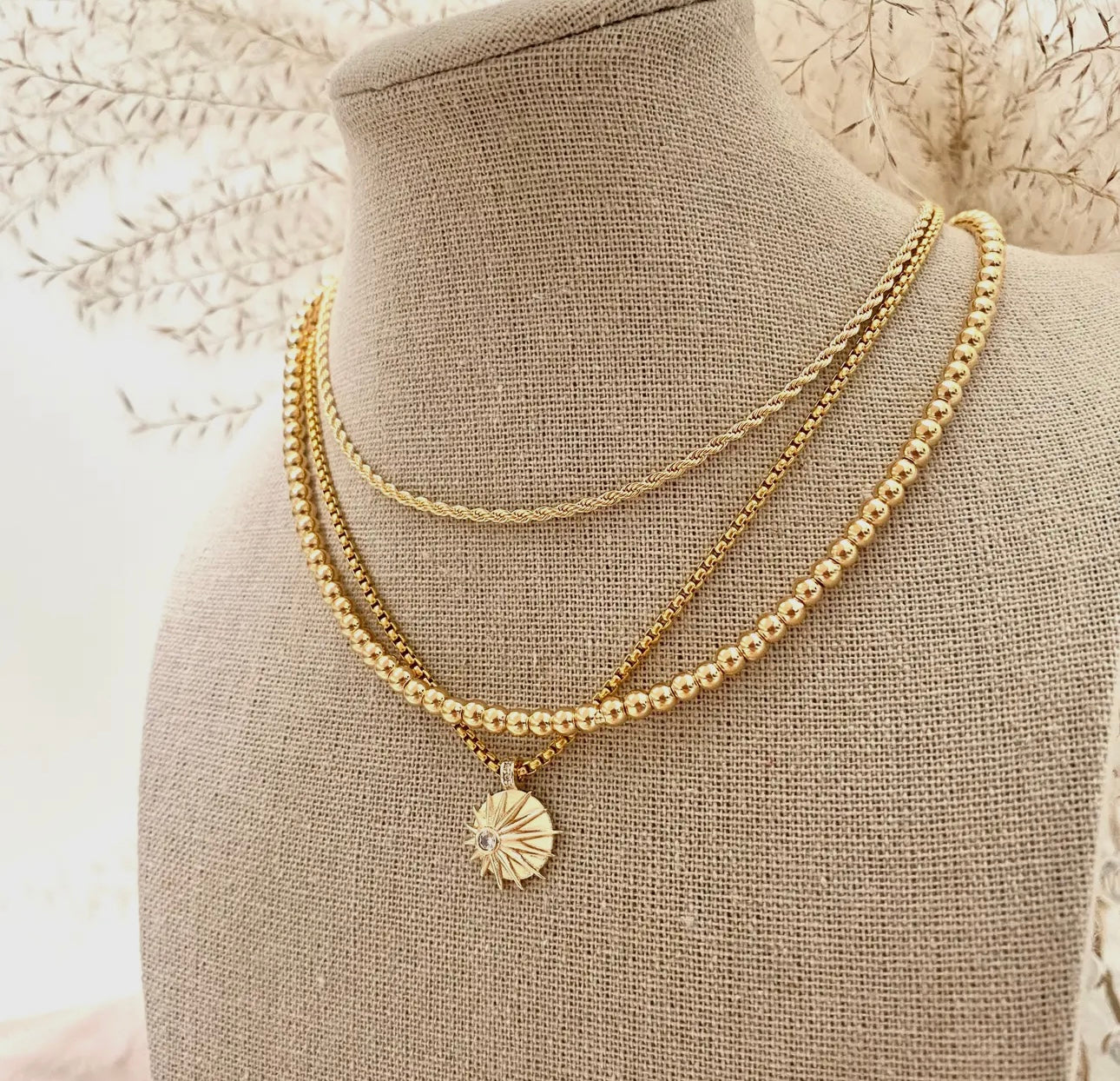 BEADED LAYERING NECKLACE