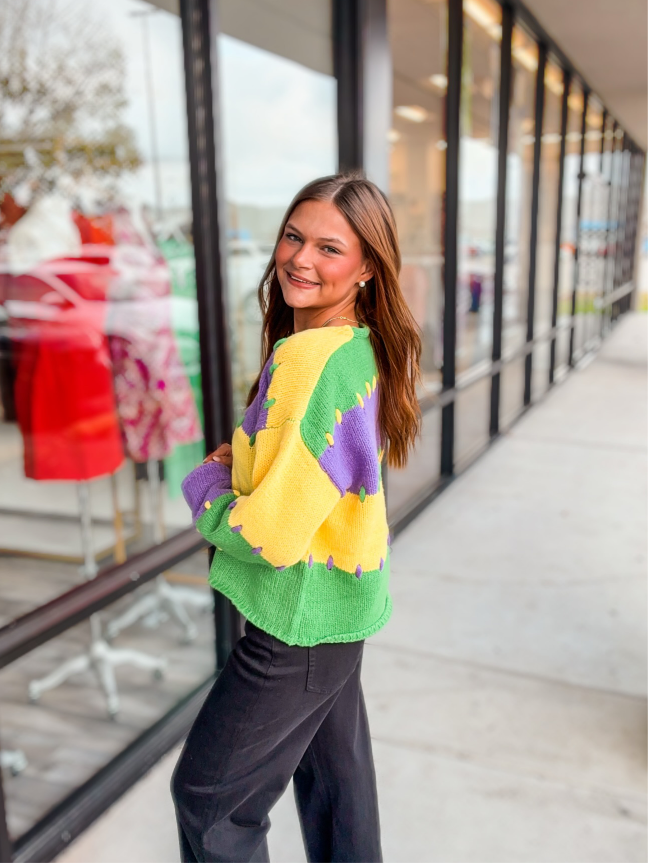 MIDDAY ON MAGAZINE TOP