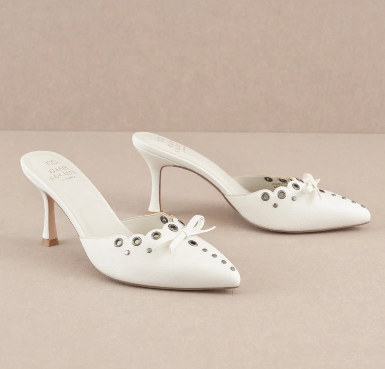 MERIDIAN KITTEN HEEL