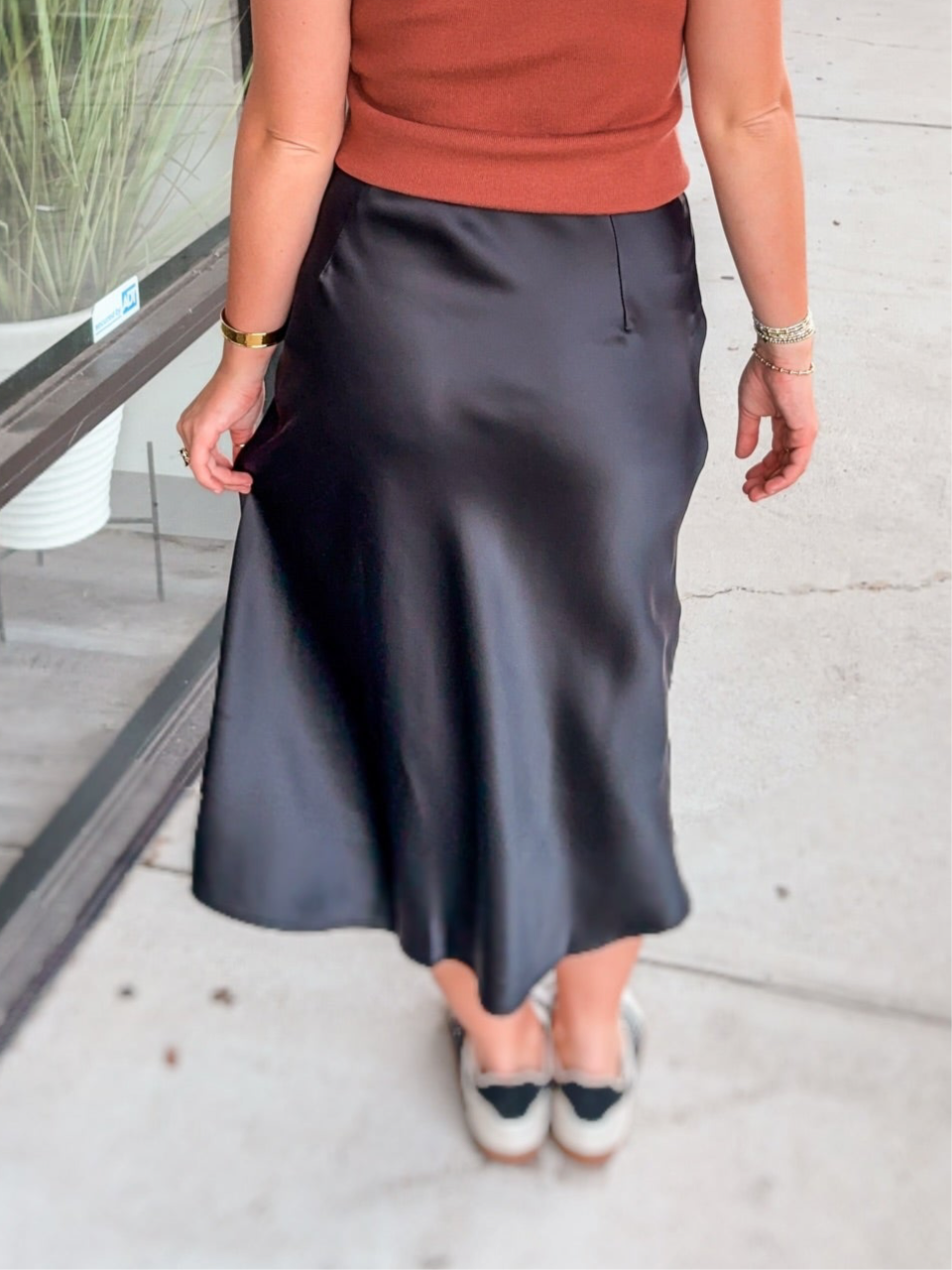 CHIC MOMENT MIDI SKIRT