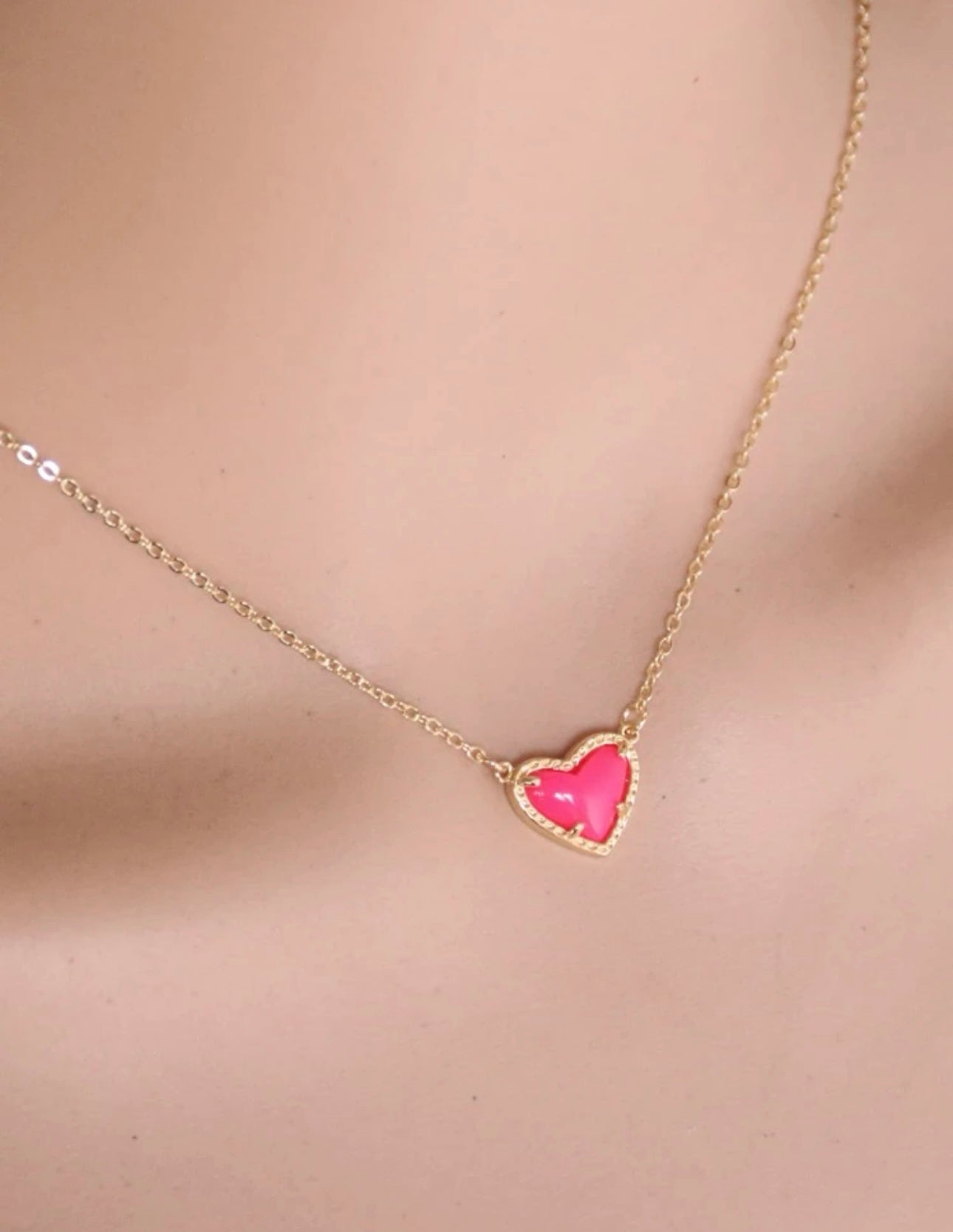 HEART CHARM NECKLACE