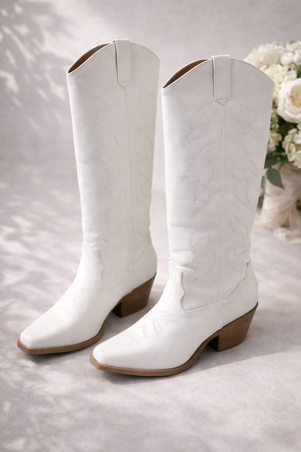 ZAHARA WHITE BOOT