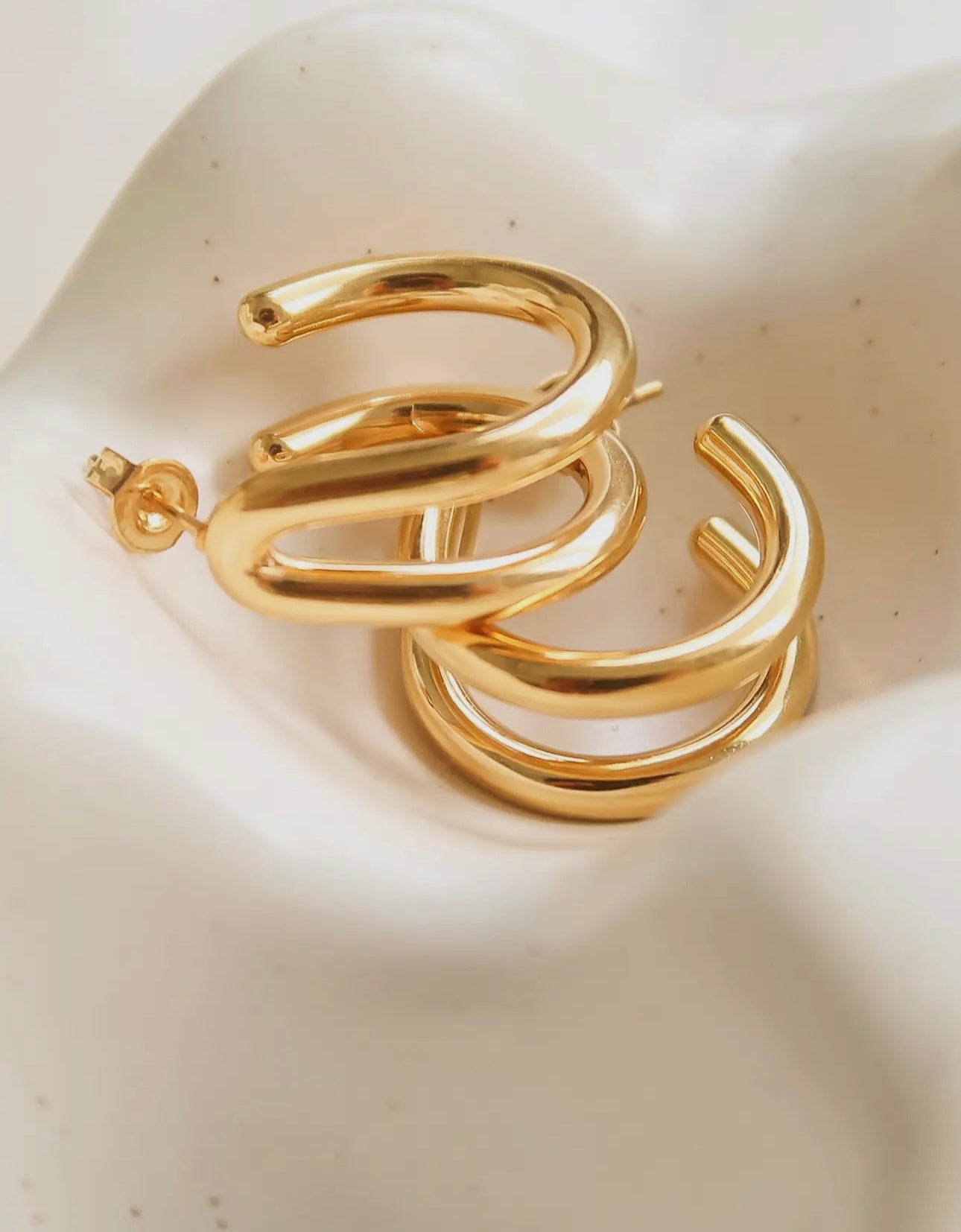 LUCILLE HOOP EARRING