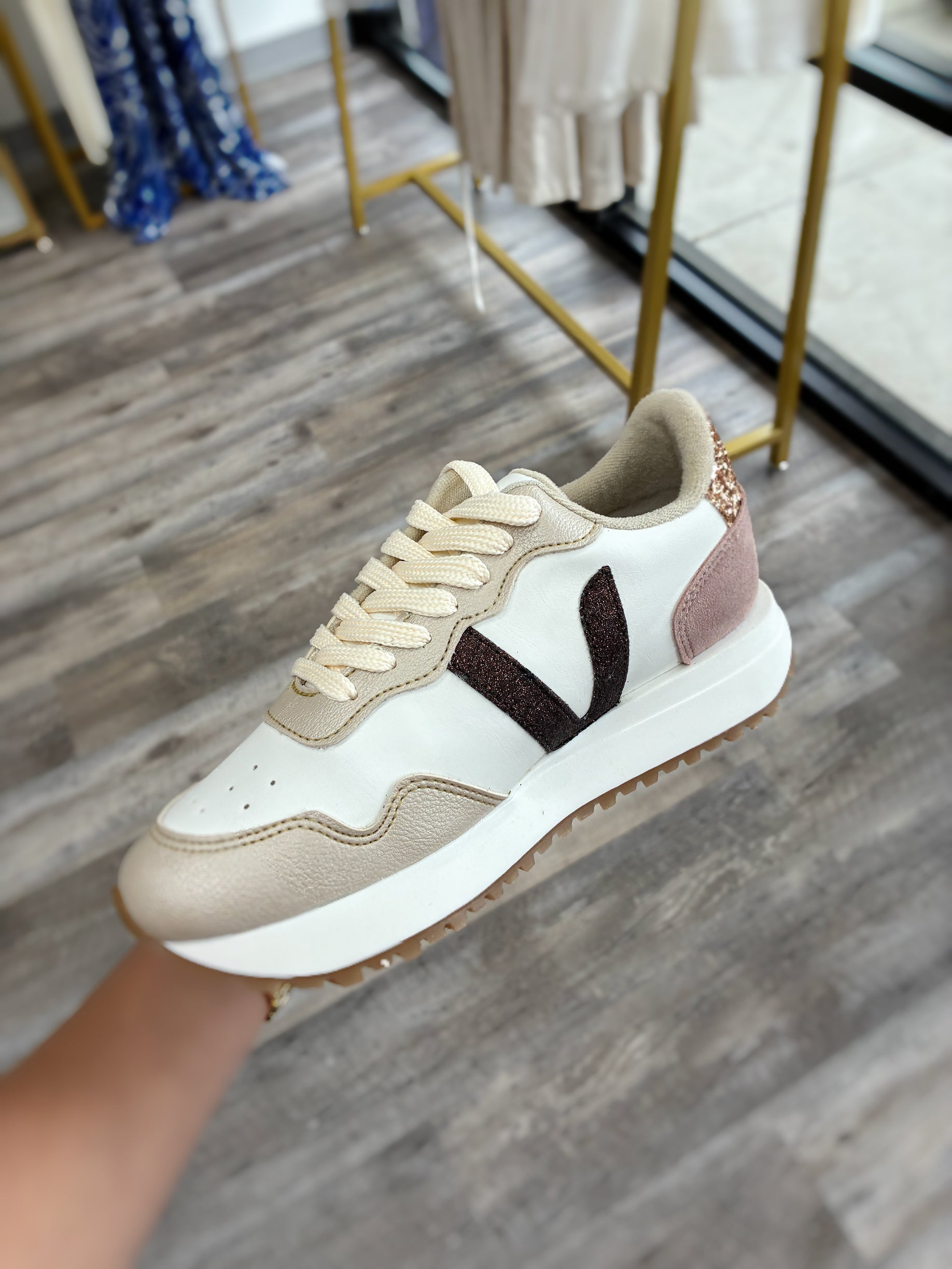 ACE SNEAKER