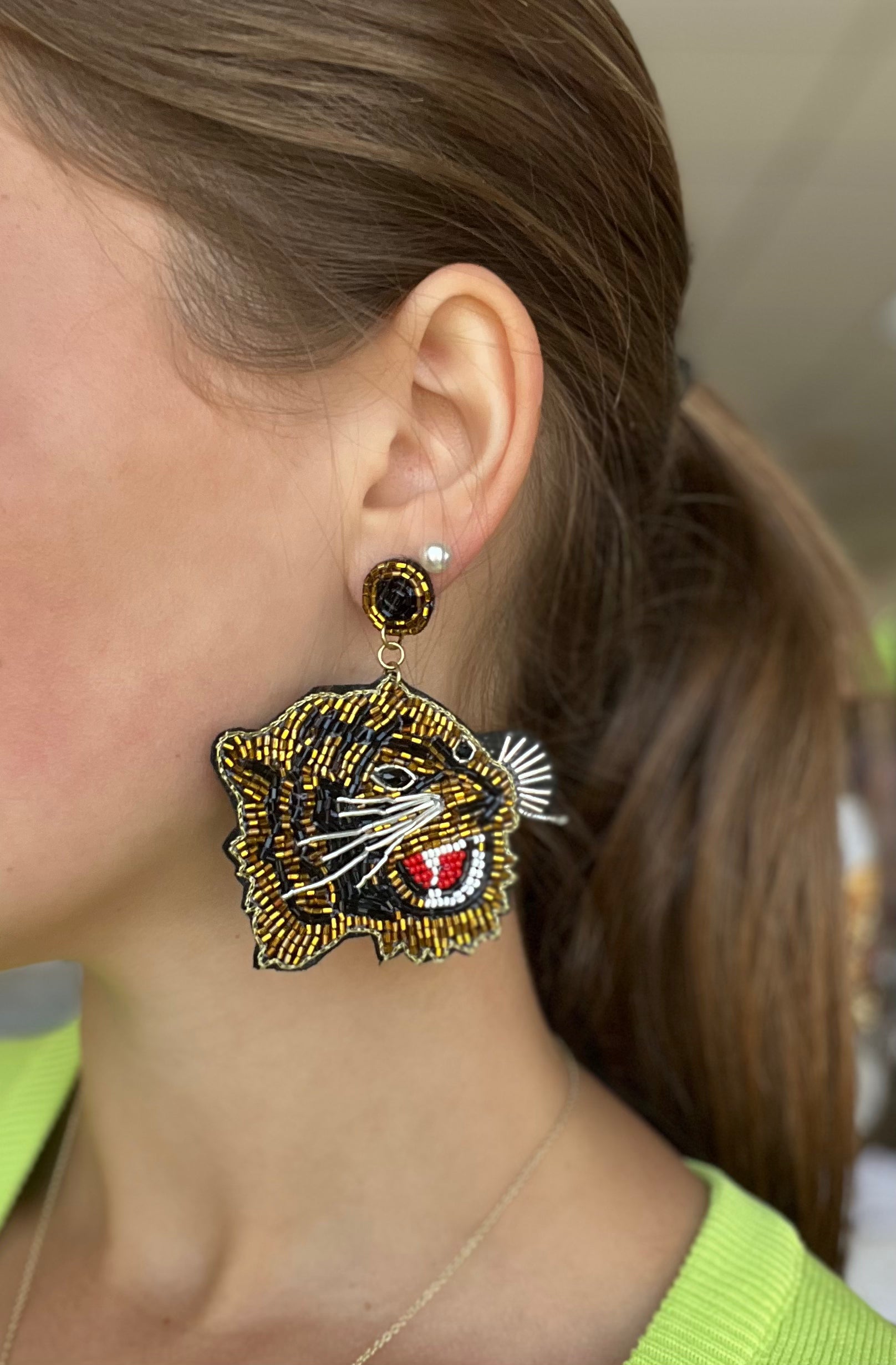 BEAD CAT EARRING