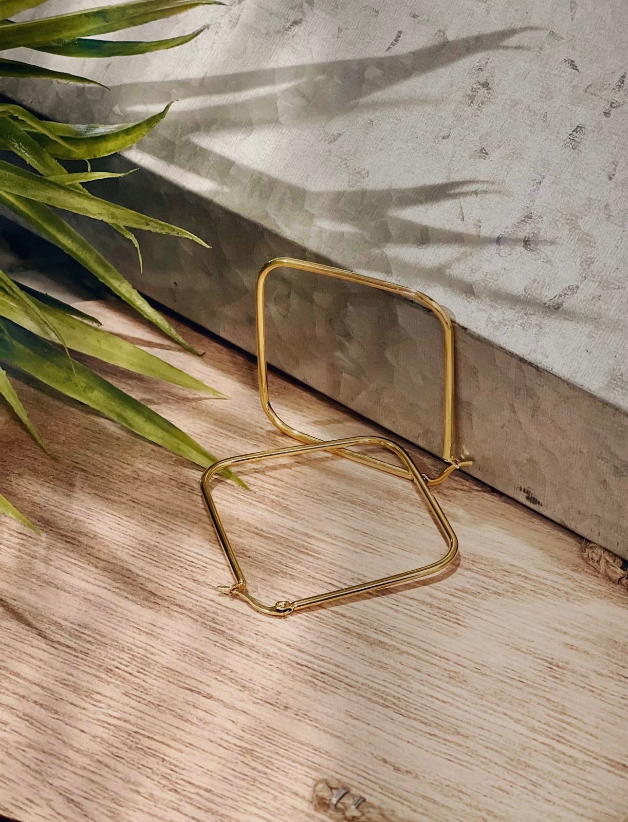 3S LADY BOSS EARRING