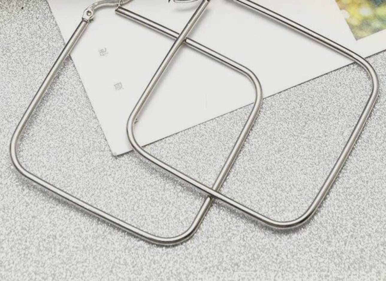 3S LADY BOSS EARRING