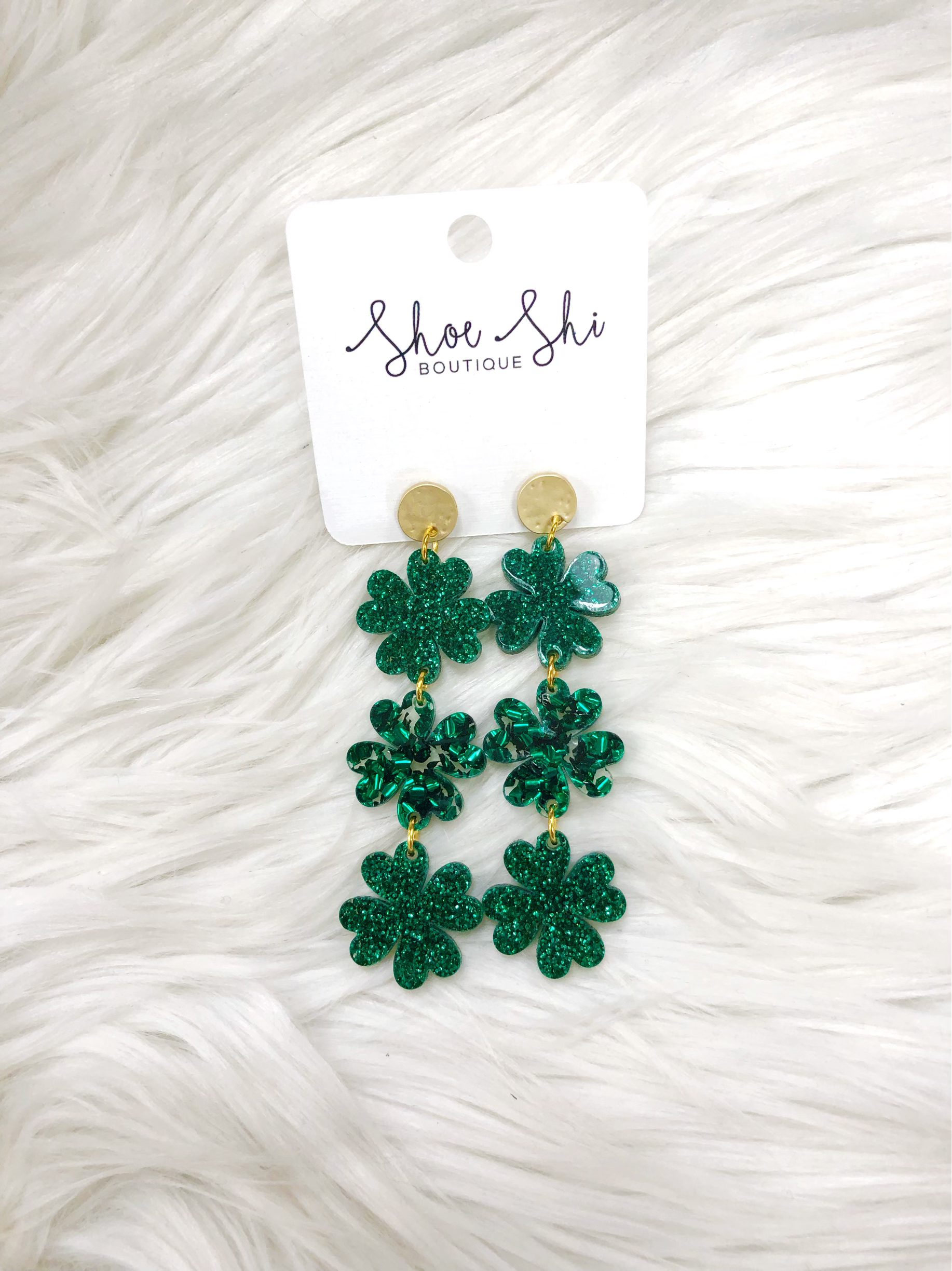 EXTRA LUCKY DANGLE EARRING