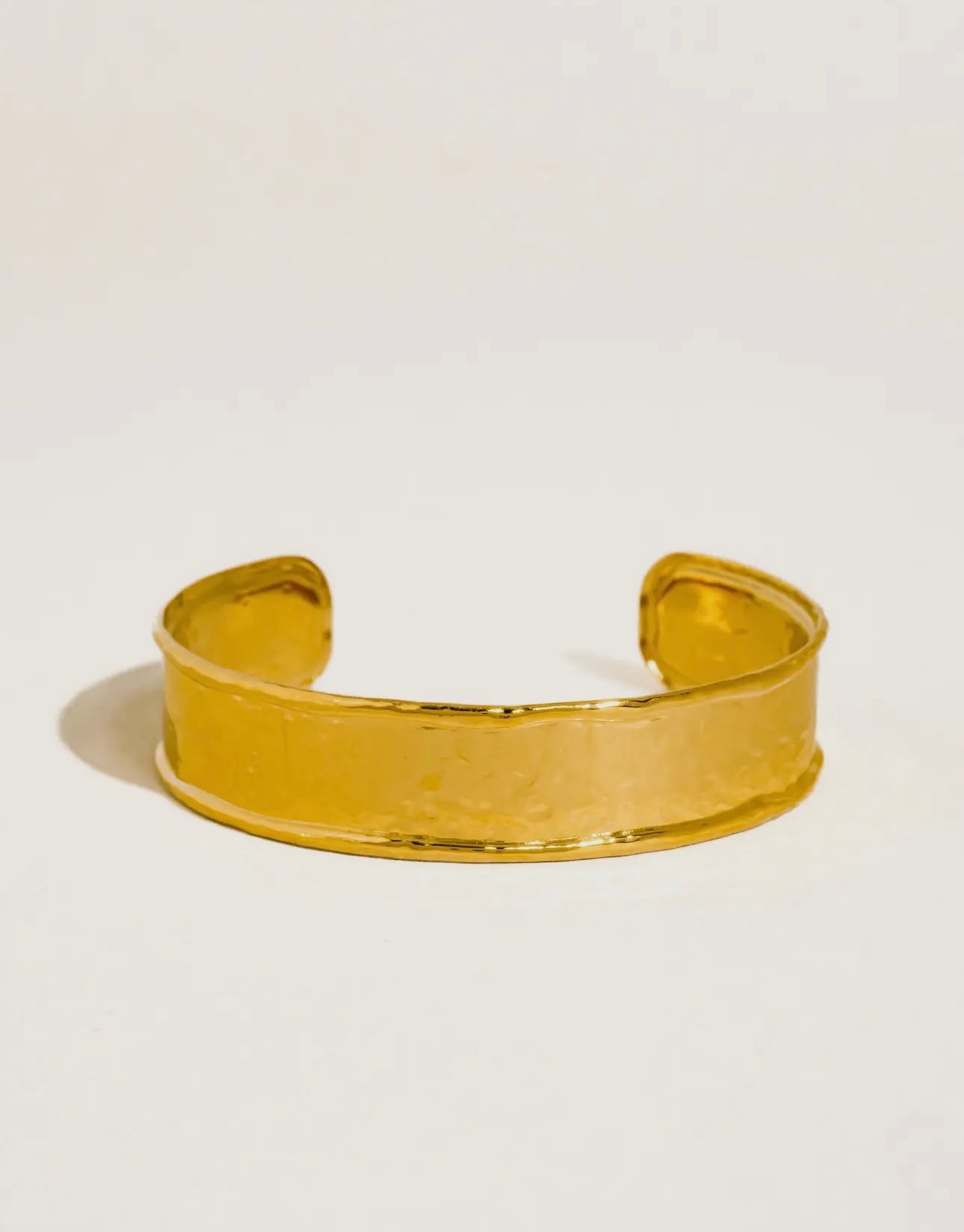 ZAVRA CUFF BRACELET