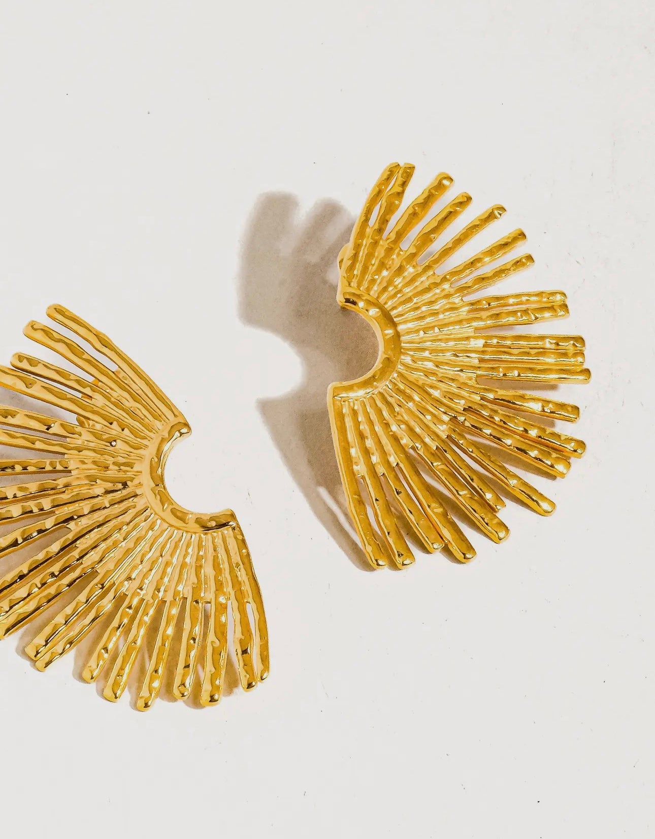 BISOUS SUNBURST EARRINGS
