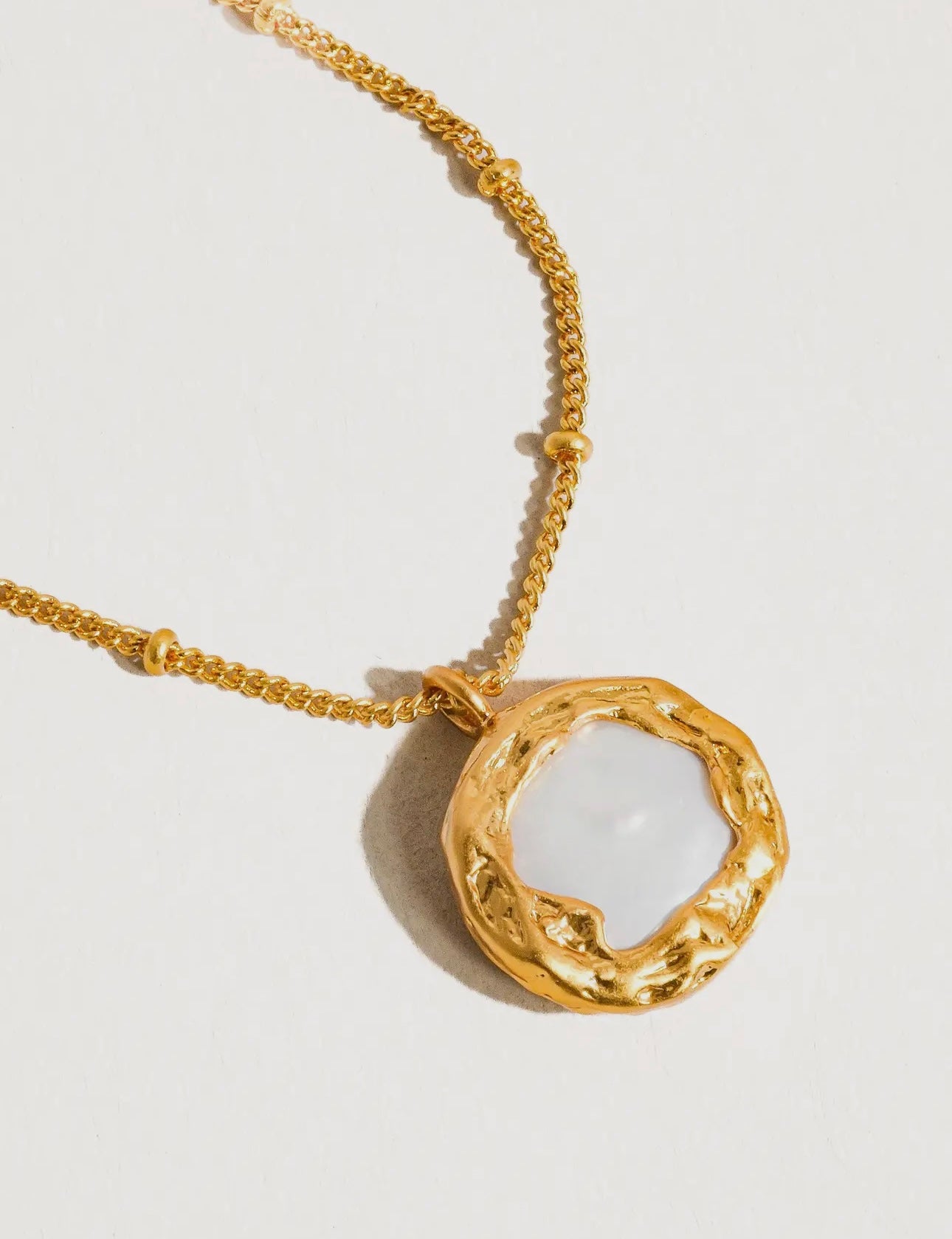 LYDIA PEARL NECKLACE