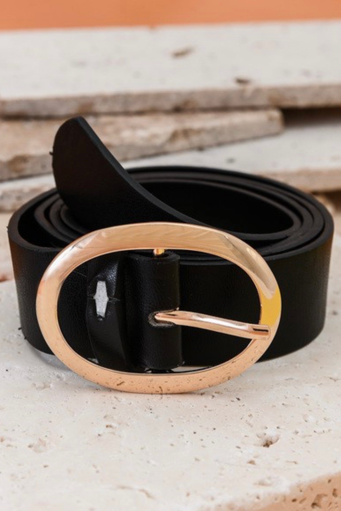 CLASSIC OVAL BUCKLE BELT