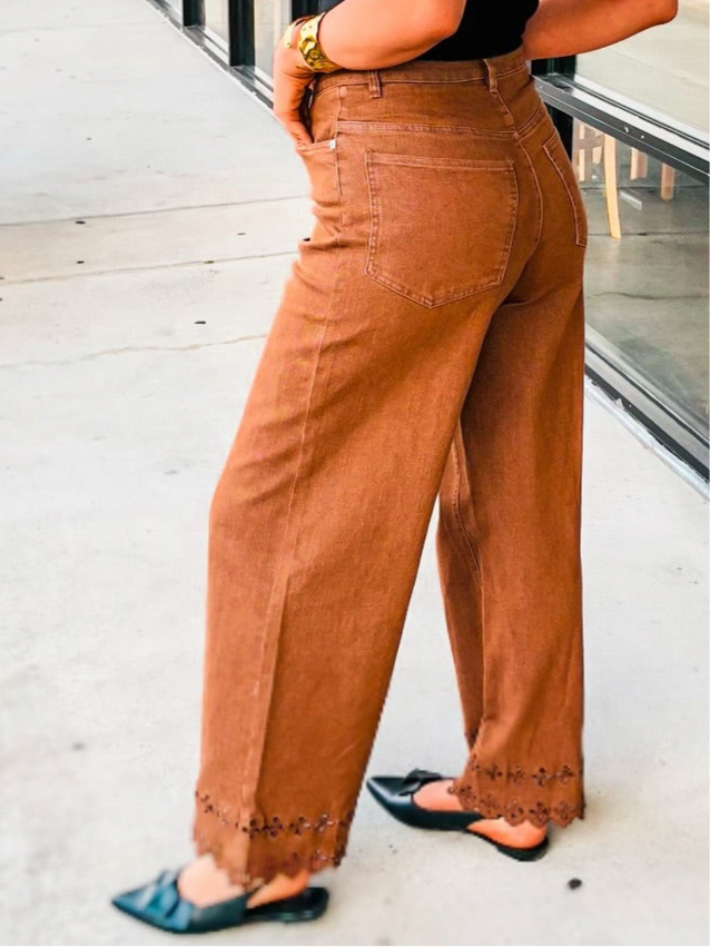 EYELET PANTS