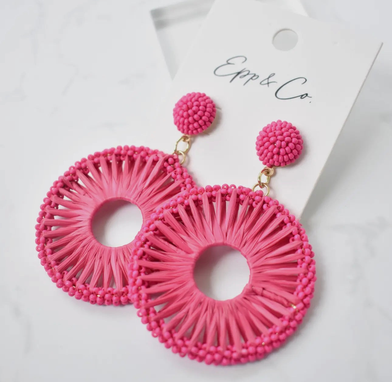 RAFFIA CIRCLE DROPS
