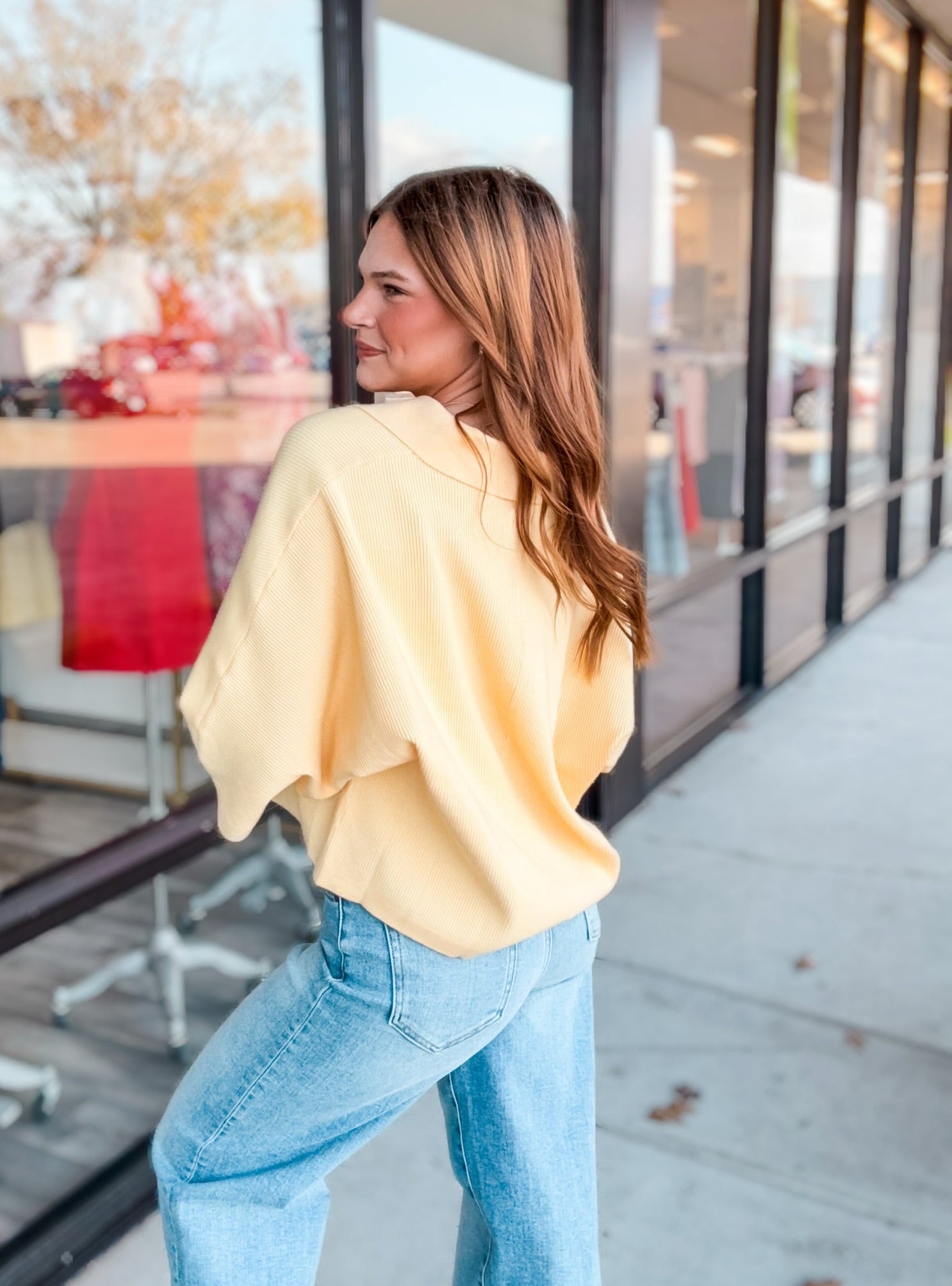 LOOKS LIKE EFFORT TOP