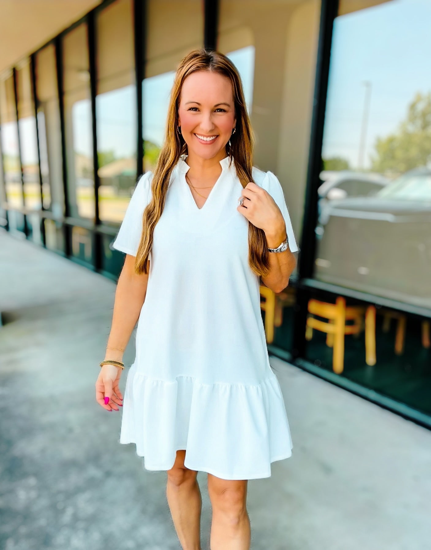 White v neck, short sleeve dress