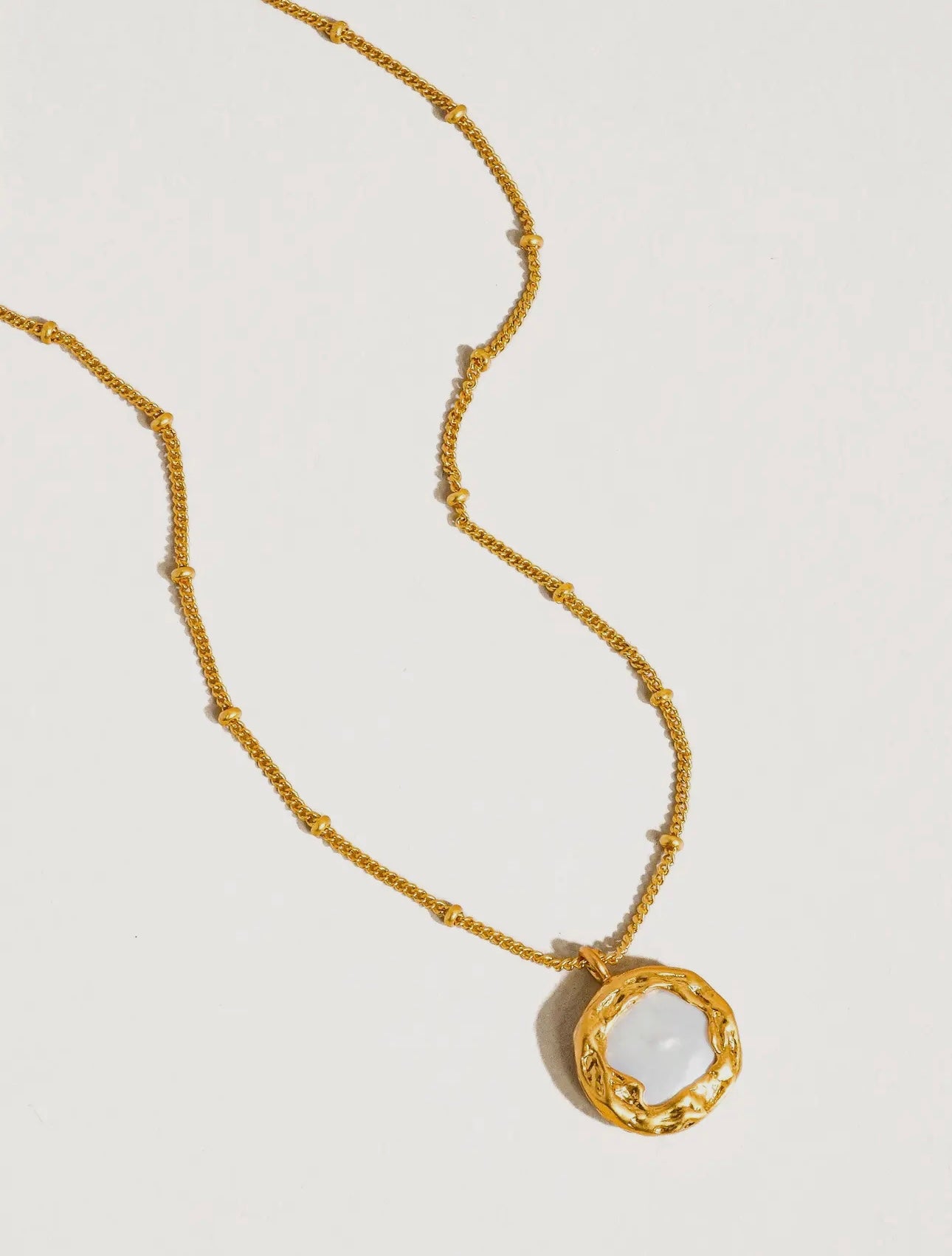 LYDIA PEARL NECKLACE