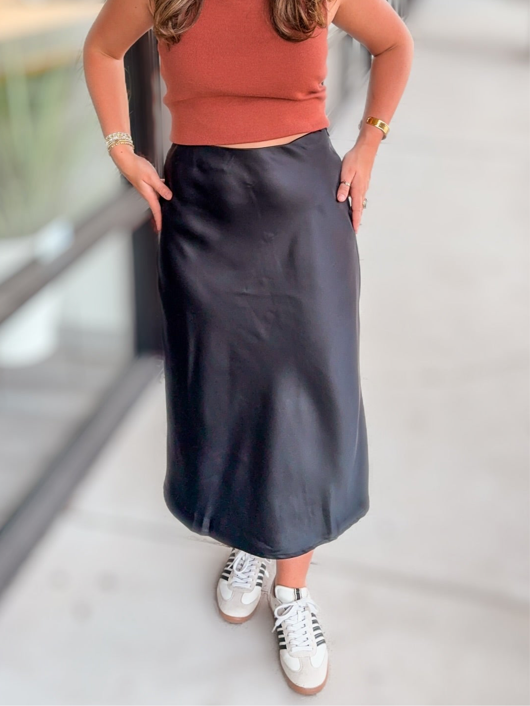 CHIC MOMENT MIDI SKIRT