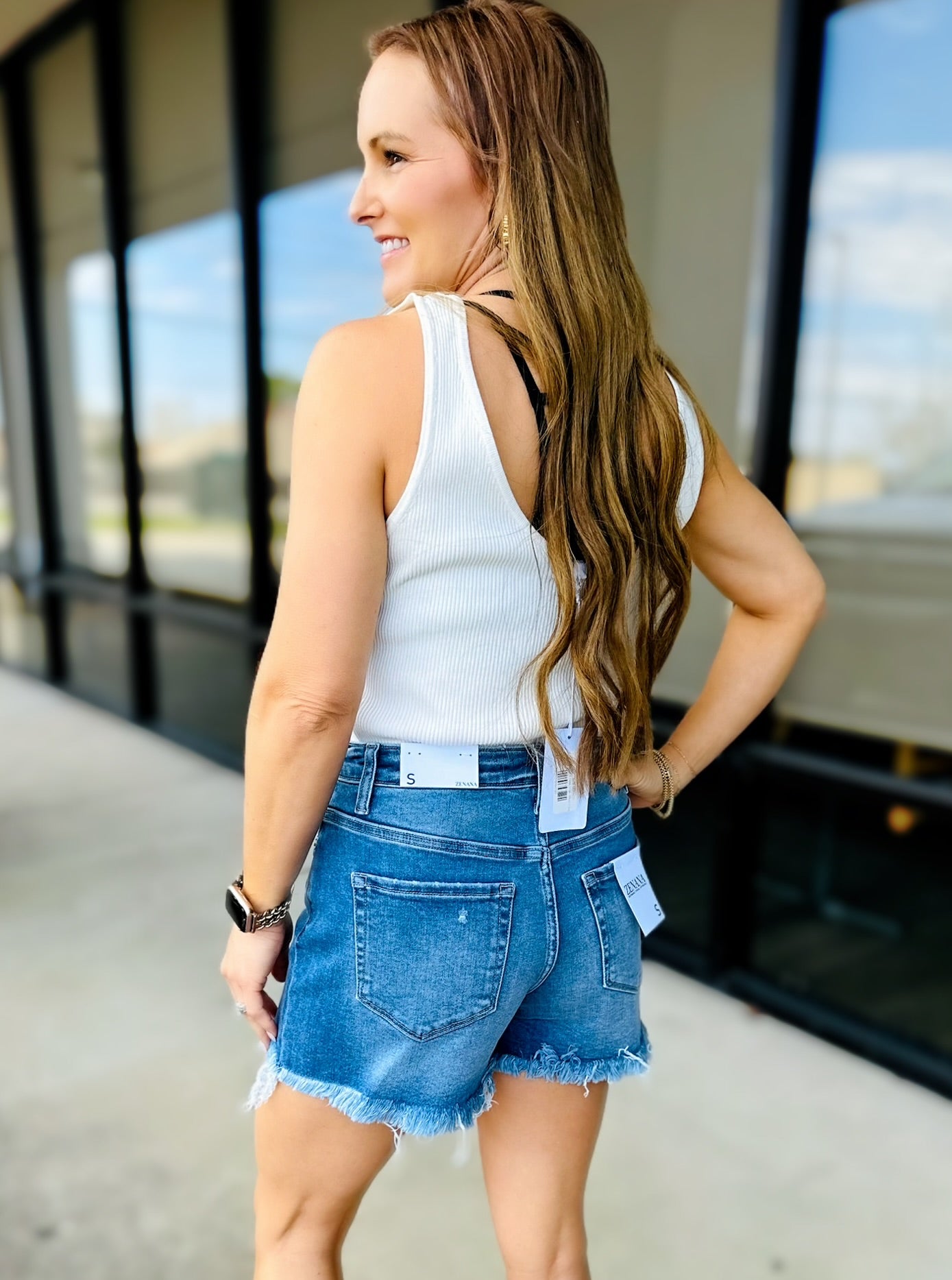 ZENANA MEDIUM WASH SHORTS