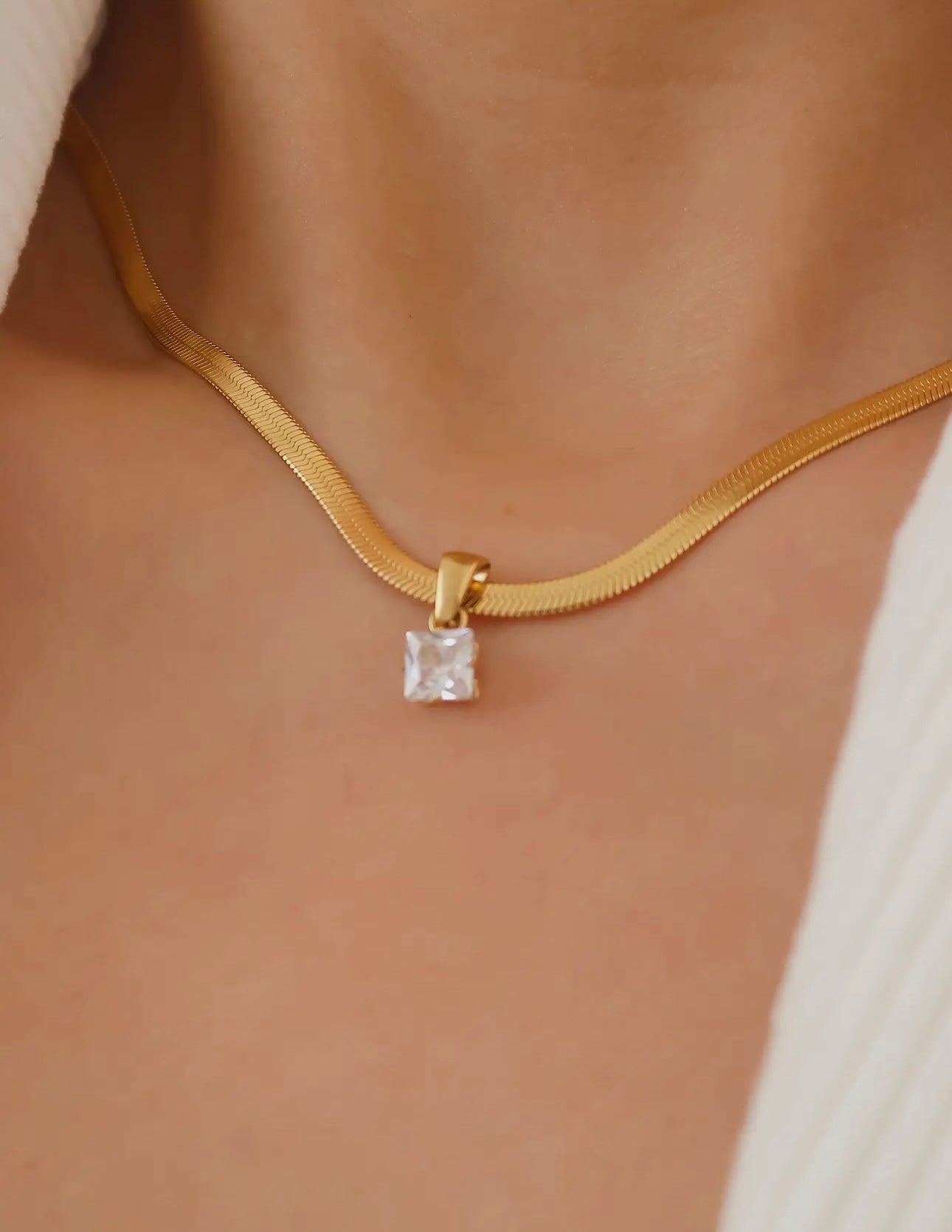 WR BLANC NECKLACE