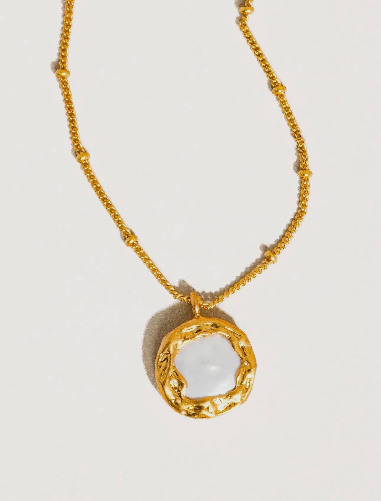 LYDIA PEARL NECKLACE