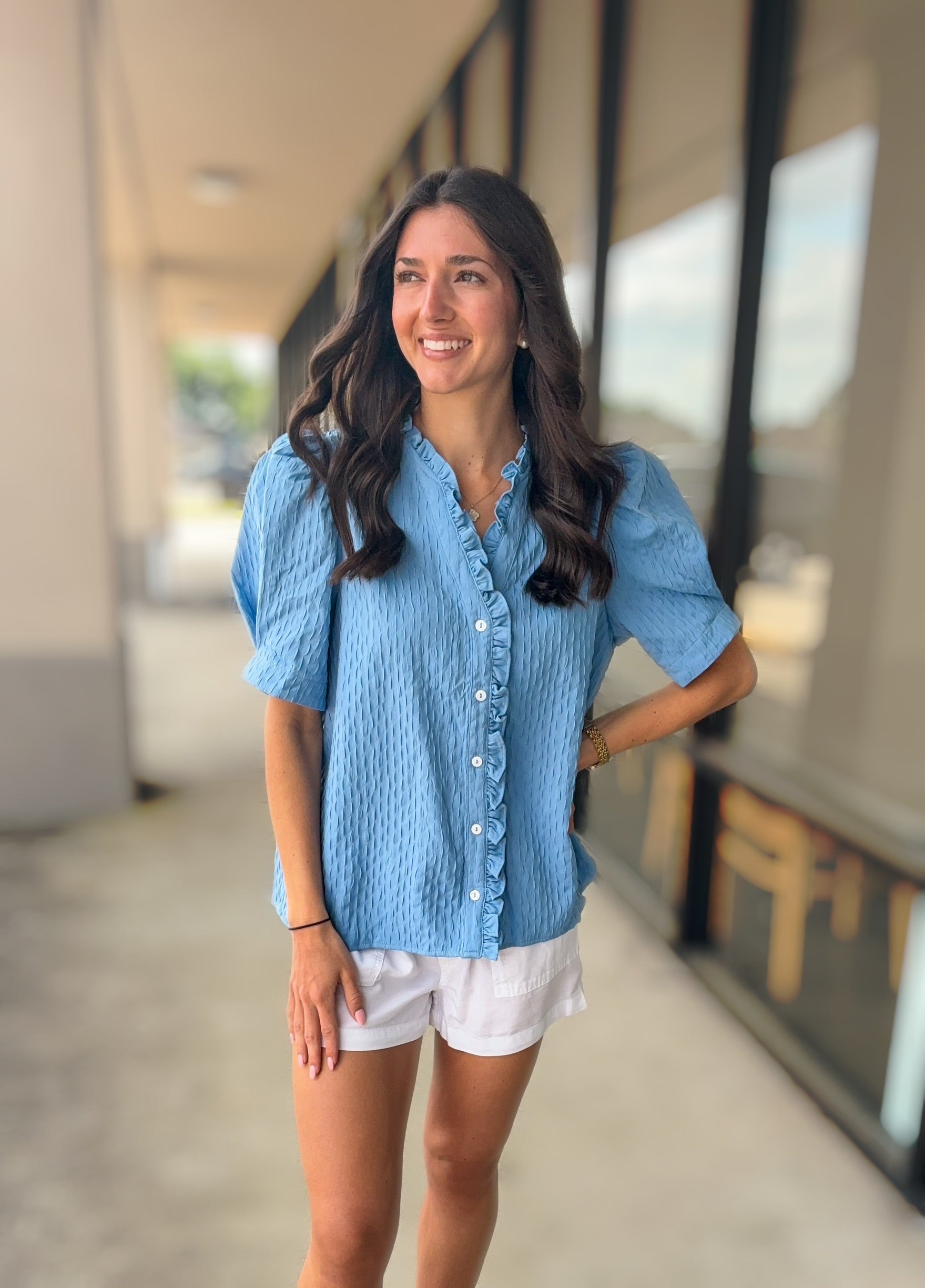 RUFFLE BUTTON DOWN TOP