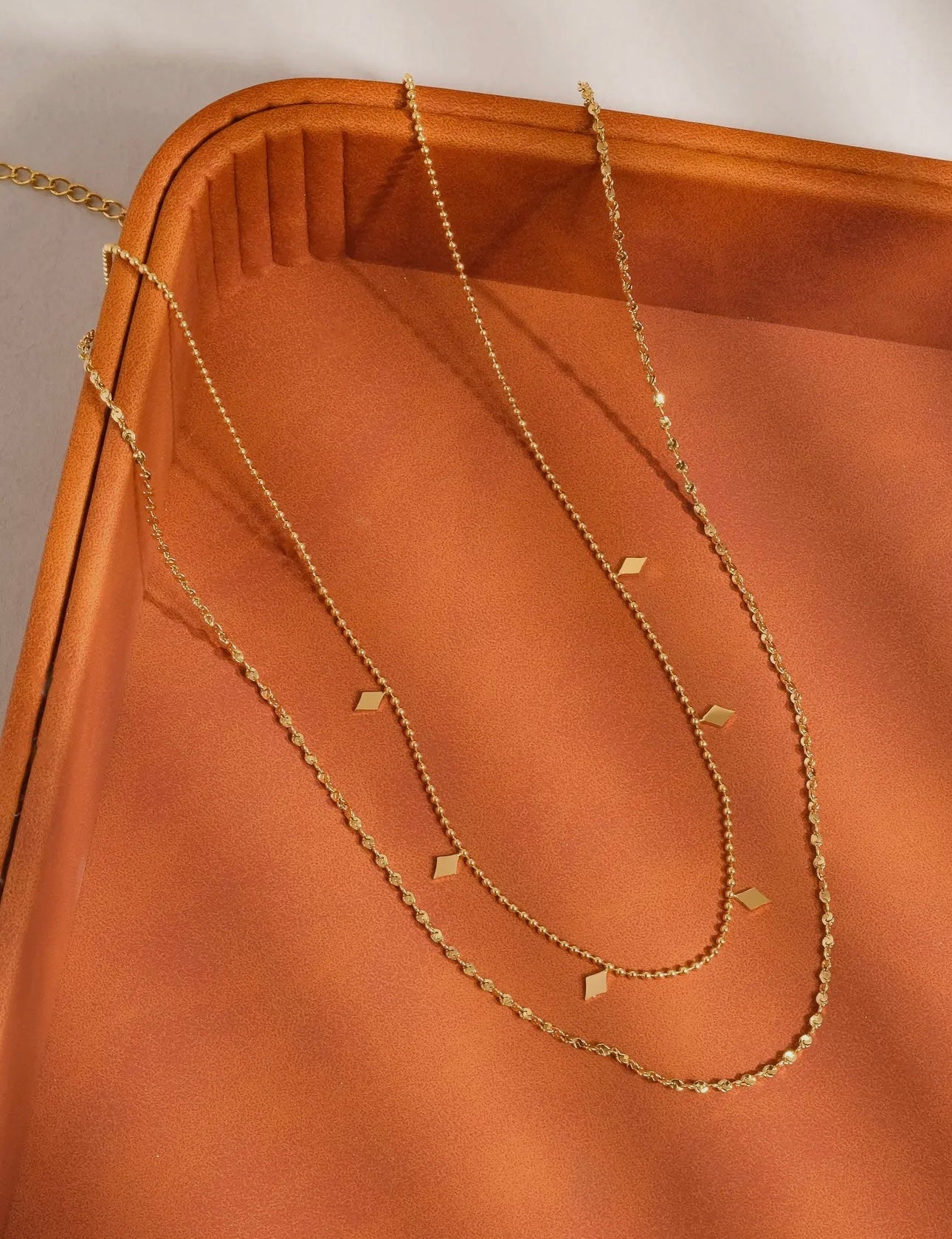 AROMES NECKLACE