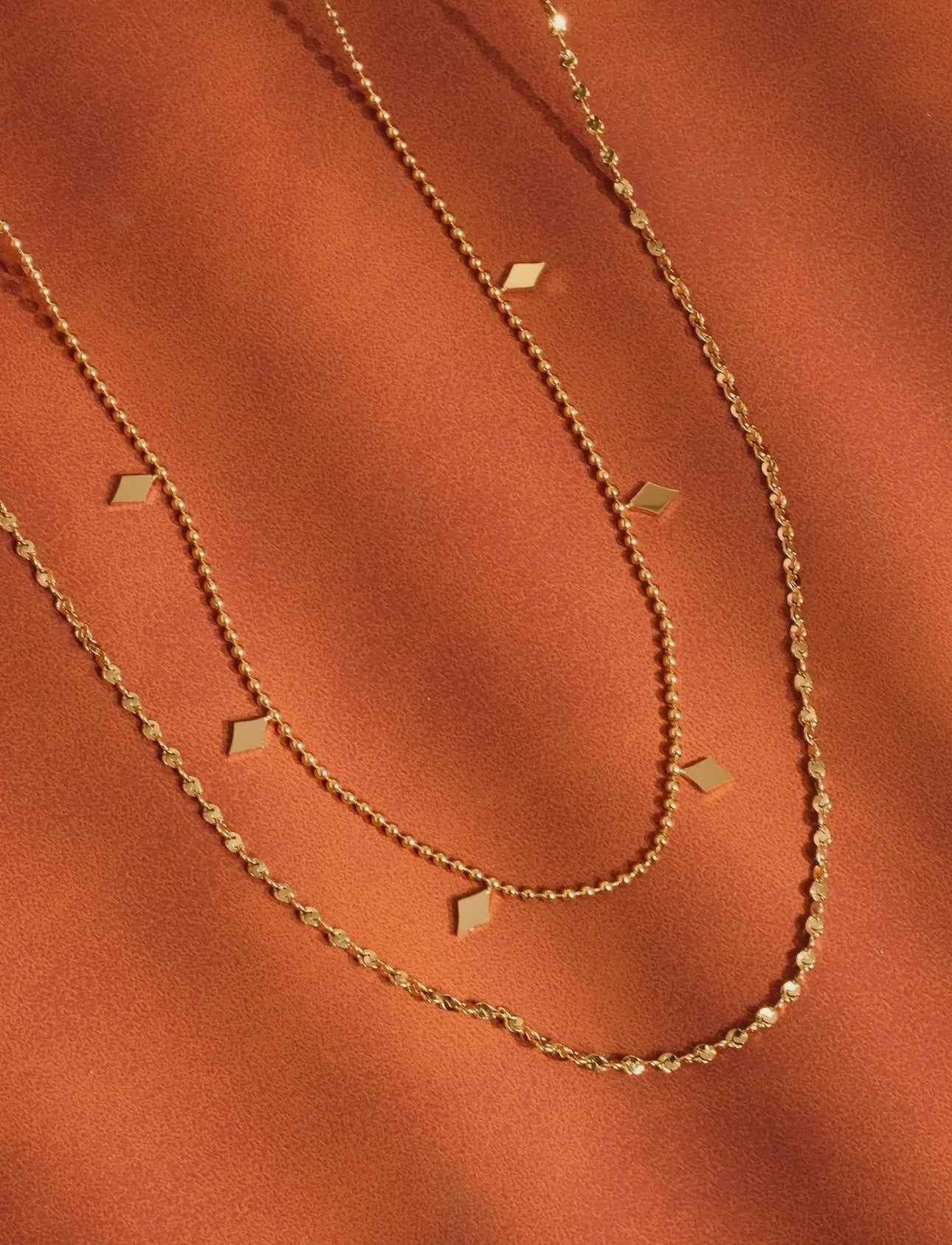 AROMES NECKLACE