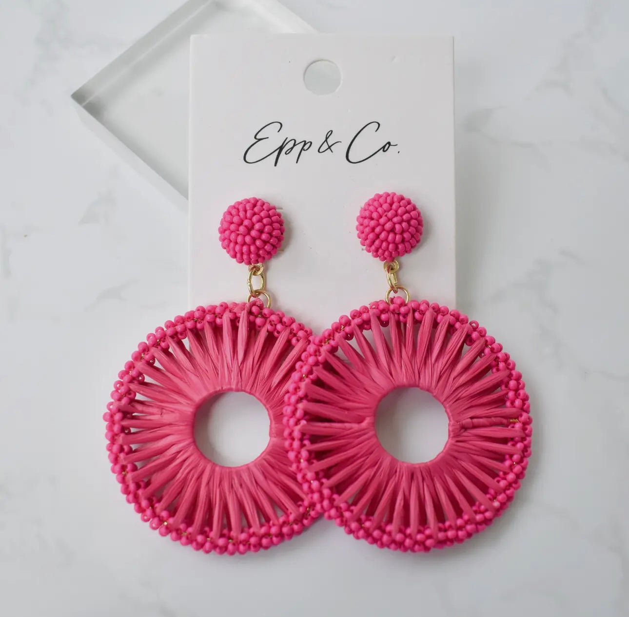 RAFFIA CIRCLE DROPS