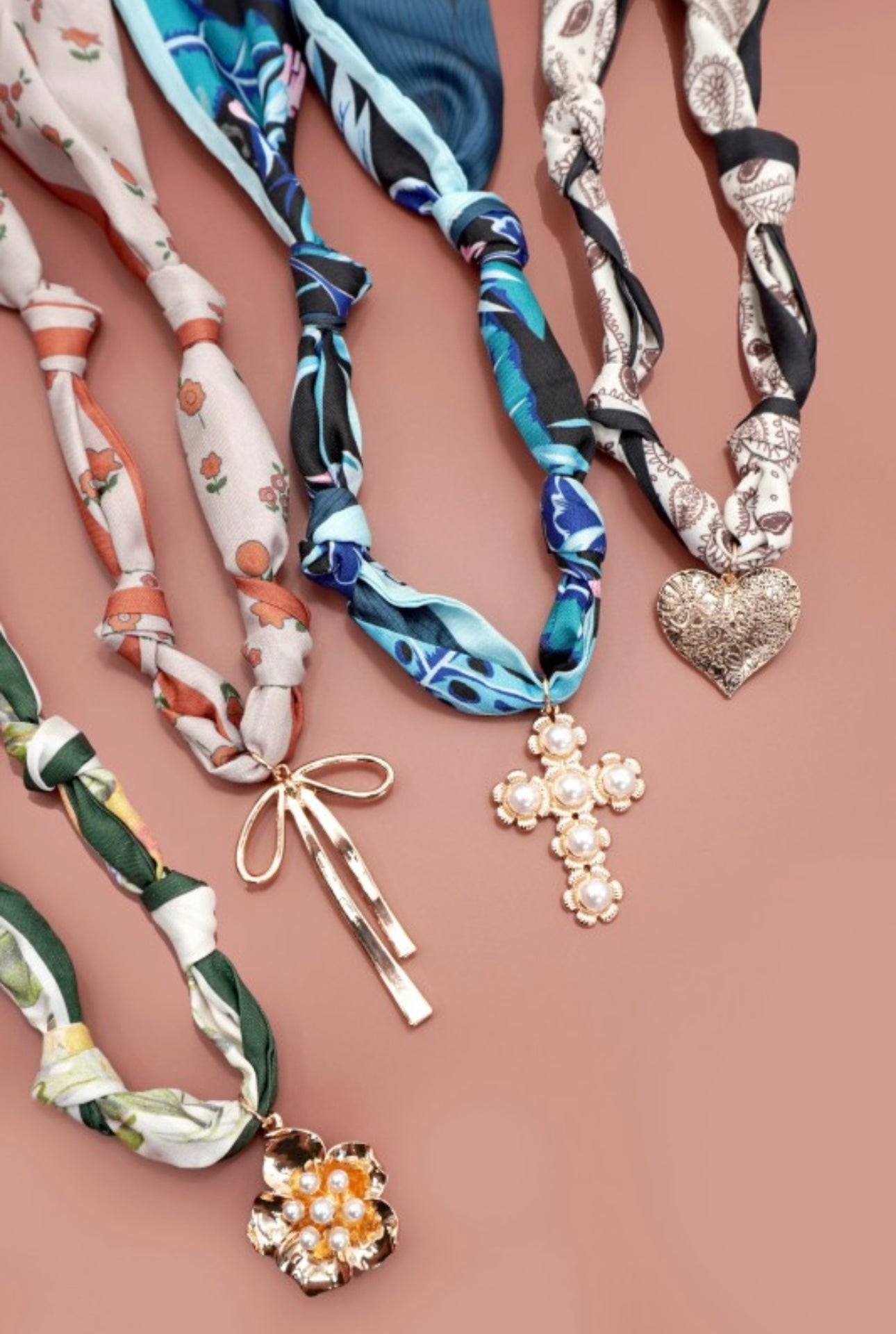 SCARF NECKLACE