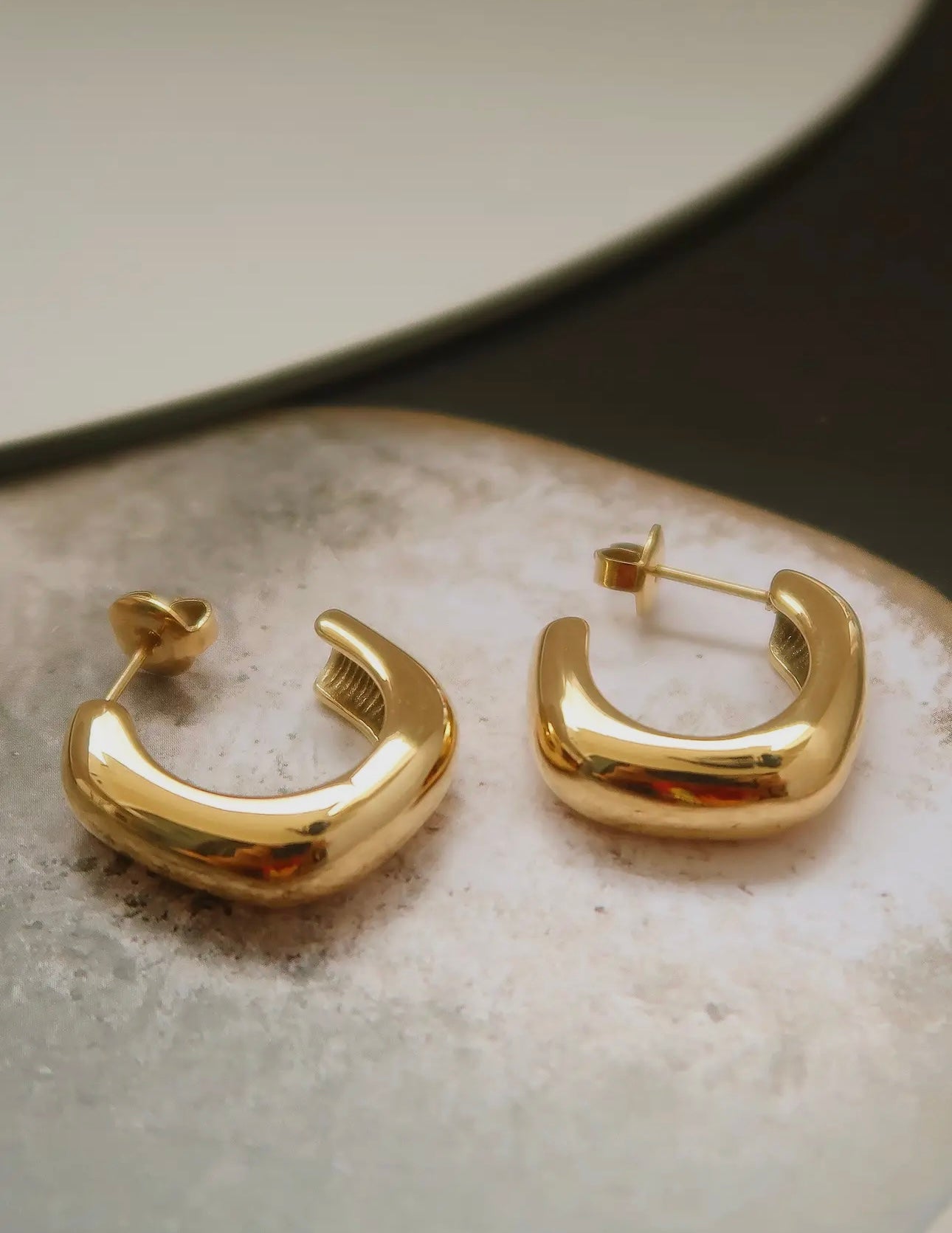 DEMI HOOP EARRING